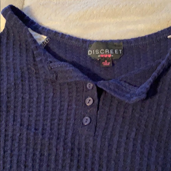 Waffle long sleeve top Medium - Picture 2 of 3